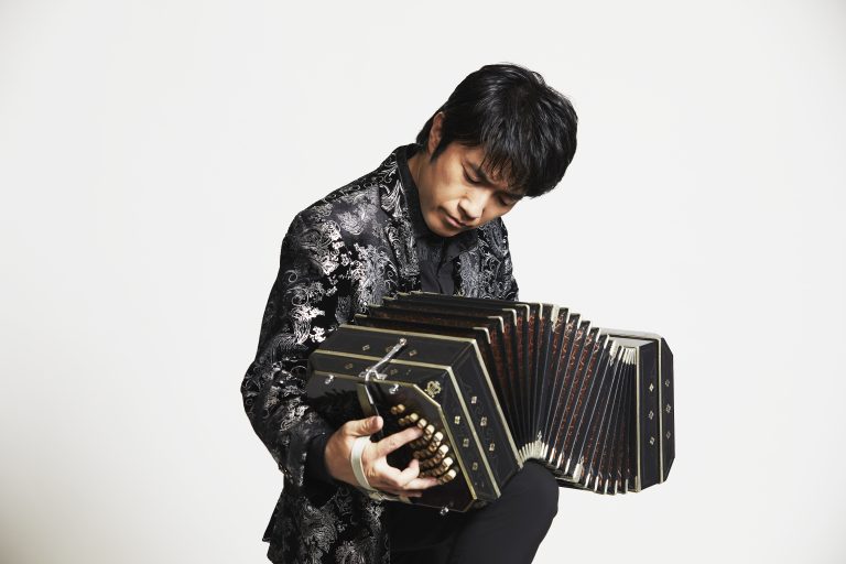 小松亮太タンゴ五重奏 with 屋比久知奈~アルゼンチン・タンゴ・コンサート~