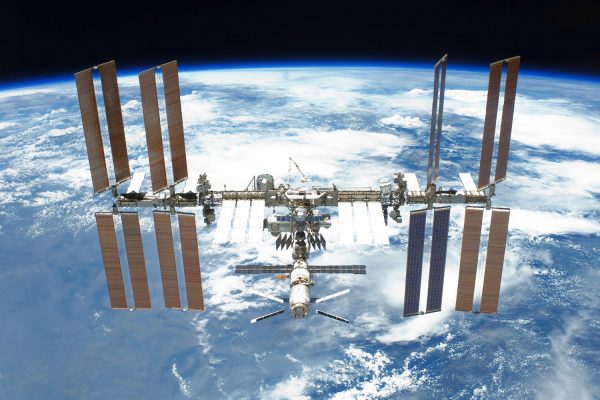 4月「国際宇宙ステーション」