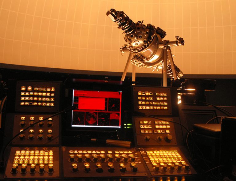 宇宙(そら)への一歩~高校生プラネタリウム